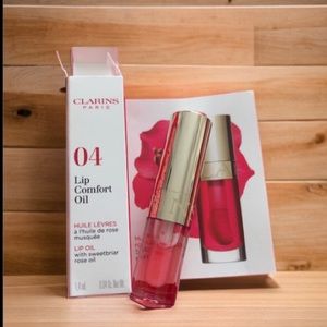 ♦️5/$25 Clarins lip comfort oil!